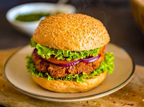 May 25, 2018 · Priprema ovog burgera je trajala u nekoliko faza – od one kada sam testirala vegansku “pancetu“, pa preko one kada sam se oduševila ukusom, biljne “guščije džigerice“. Na kraju sam sve spakovala u ovo jedno jelo: veganski burger. S obzirom na kvalitet sastojaka, puno dobro odabranih začina, kao i sjajne recepte sa sajta “Full Of […] 